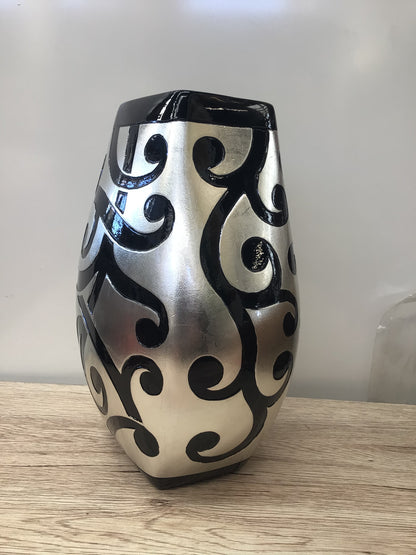 Vase (silver & black) swirl